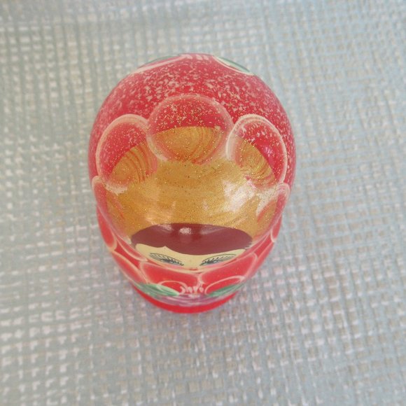 Russian Matryoshka Nesting Doll Set Hand Painted - 5 Pieces - Picture 8 of 9